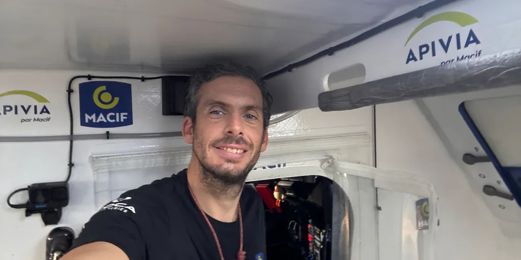 Vendee Globe leaders continue to multiply their margins