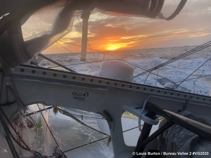 Charlie Dalin & Apivia 350 miles SW of the Azores this morning