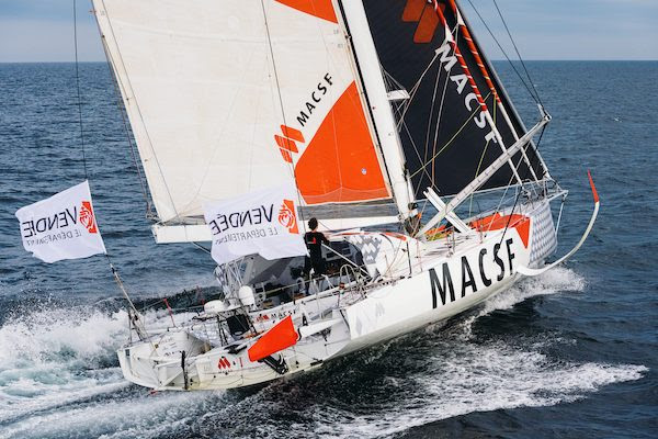 Isabelle Joschke & MACSF retire from the Vendée Arctique