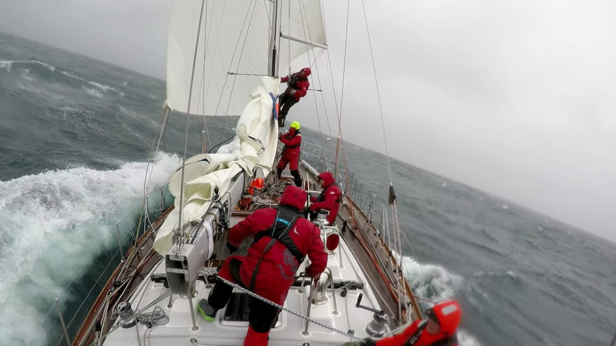 Spectacular Southern Ocean sleigh rides for Ocean Globe Race crews