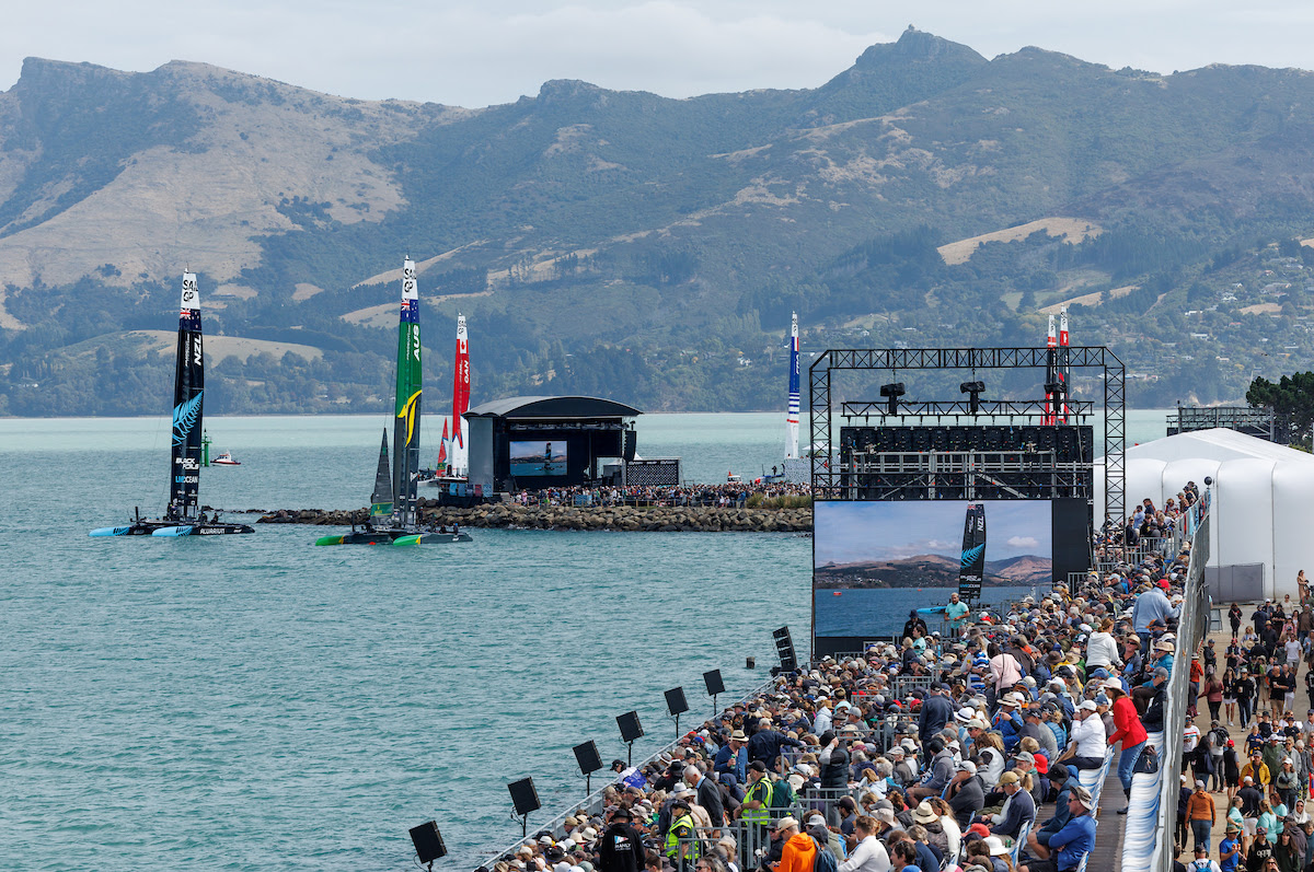 Dolphin stops play on Day 1 of New Zealand Sail Grand Prix